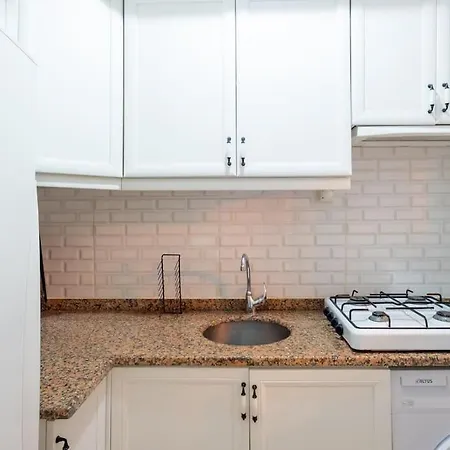 아파트 With Private Garden Near To Osmanbey *